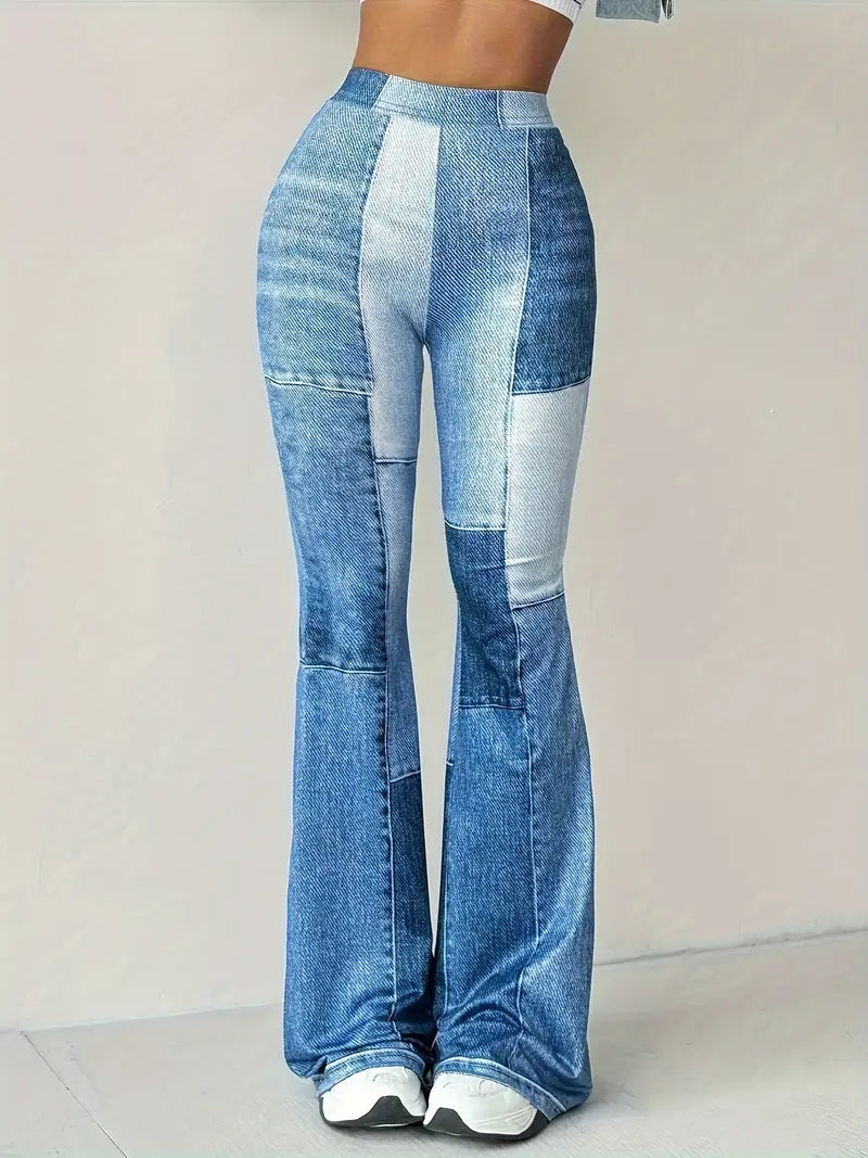 Senah – Schlaghose mit hohem Bein und Denim-Print