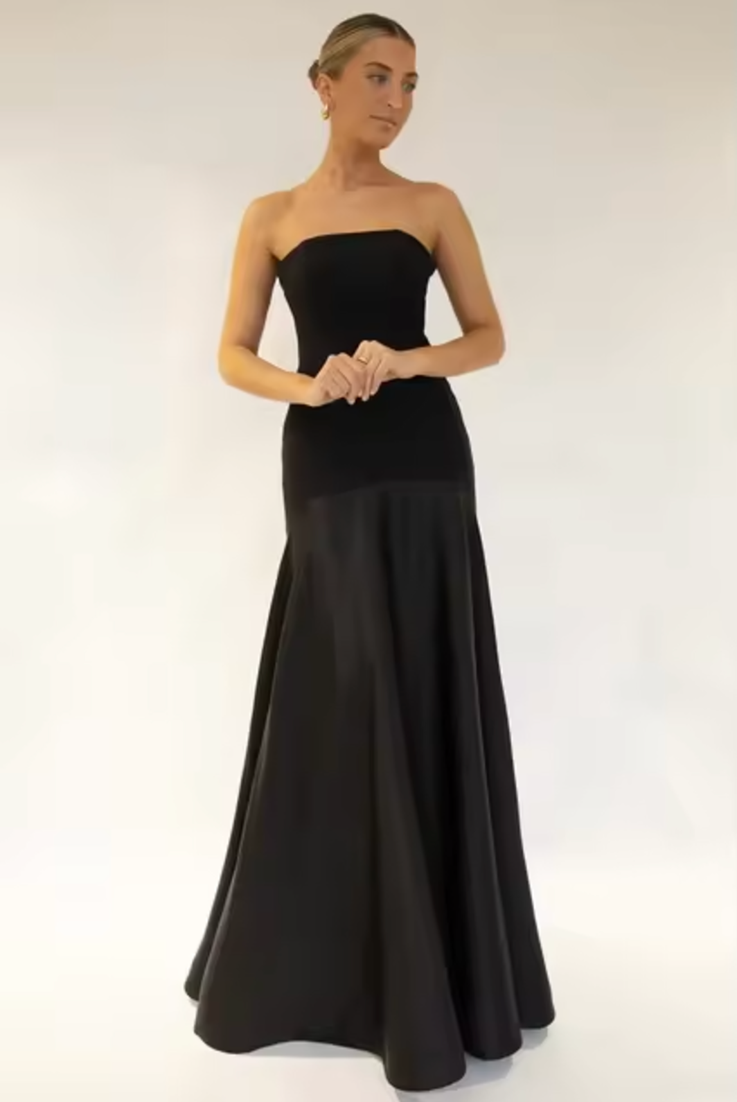 Charvi – Elegantes Trägerloses Maxikleid