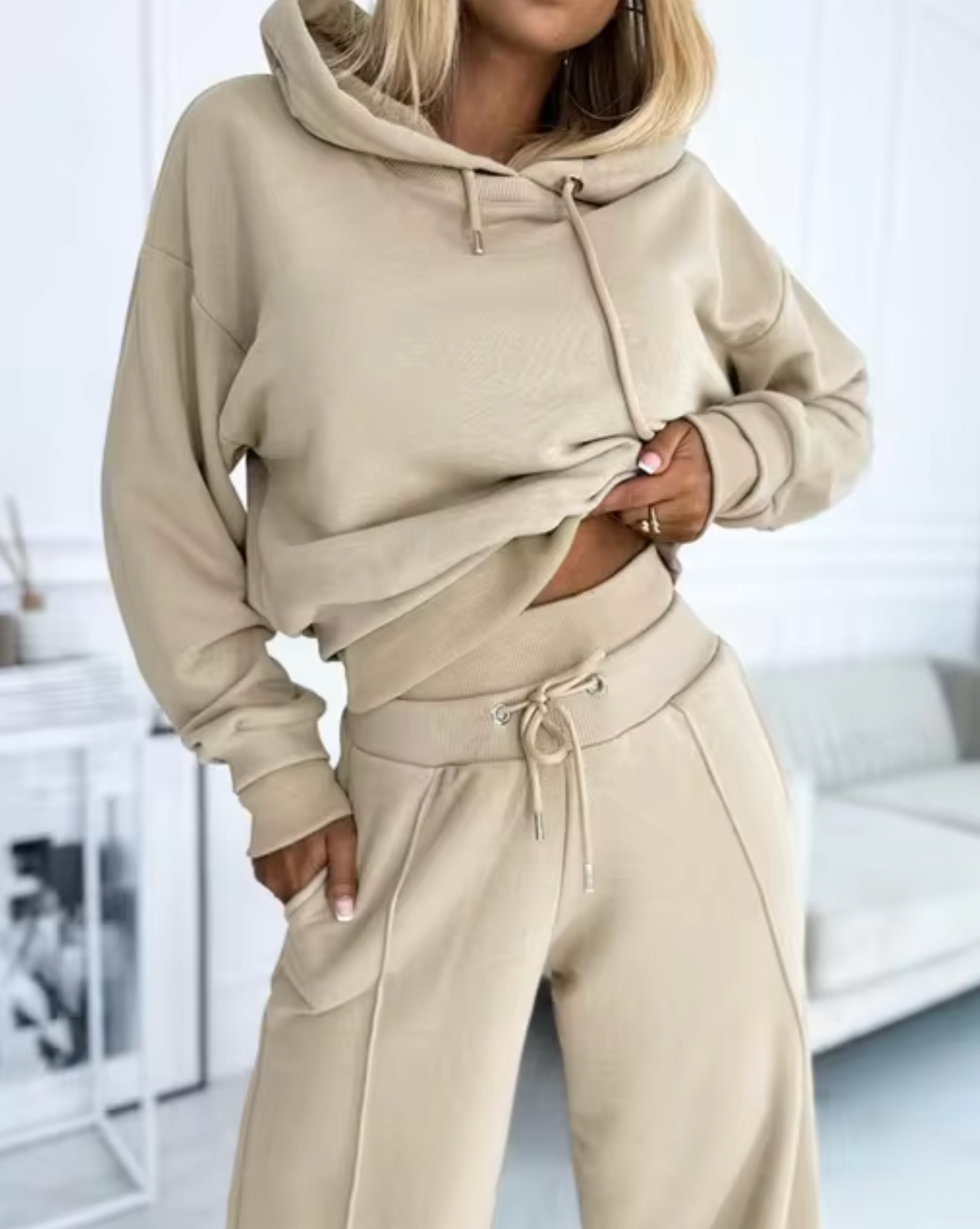 Kate – Zweiteiliges Set aus Kapuzenpullover und Hose mit weitem Bein